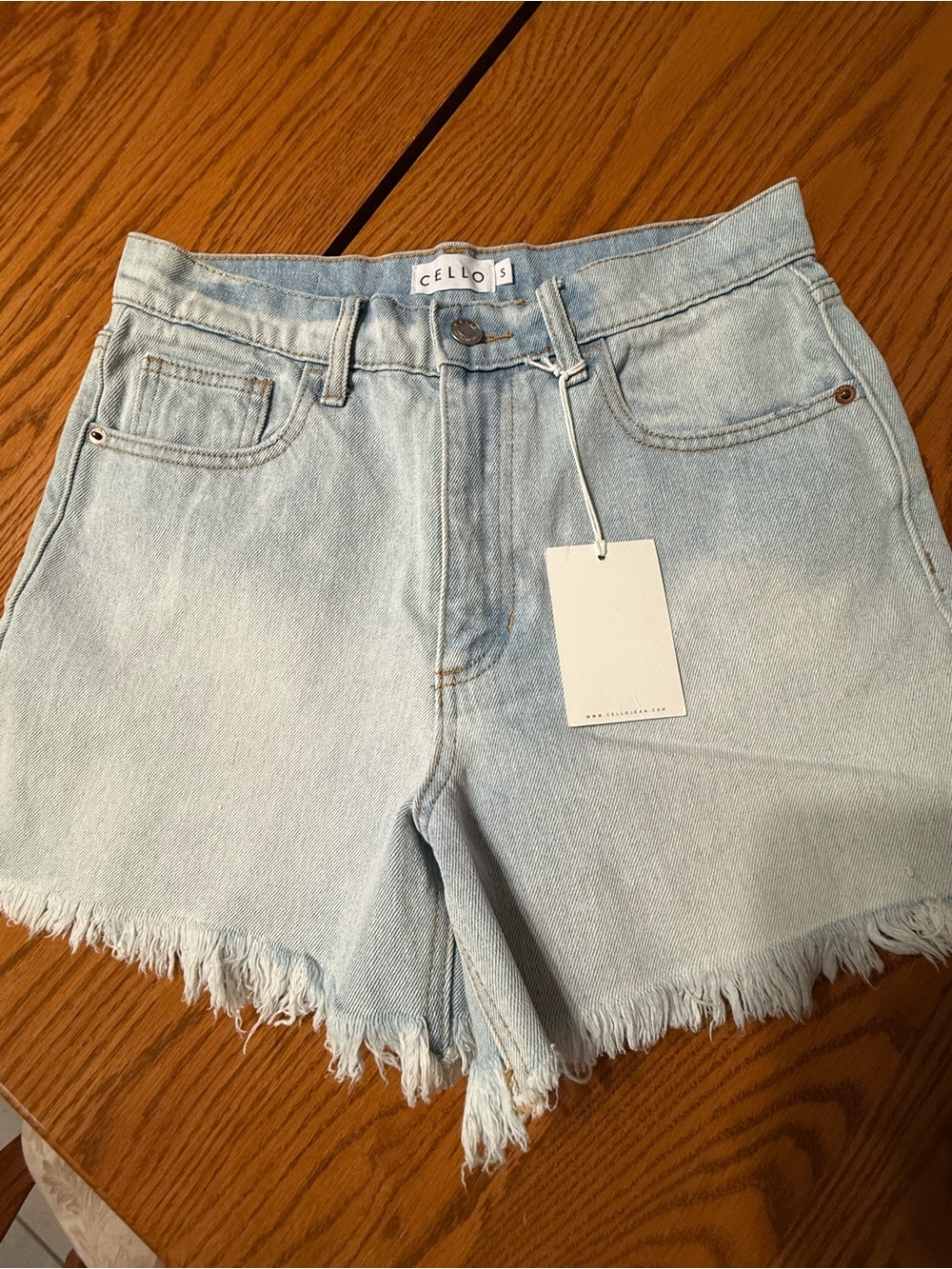 CELLO Women'Small Denim Frayed Hem Shorts Size Small NWT